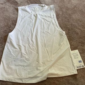Womens NWT Lululemon all yours mesh tank. Size 6.